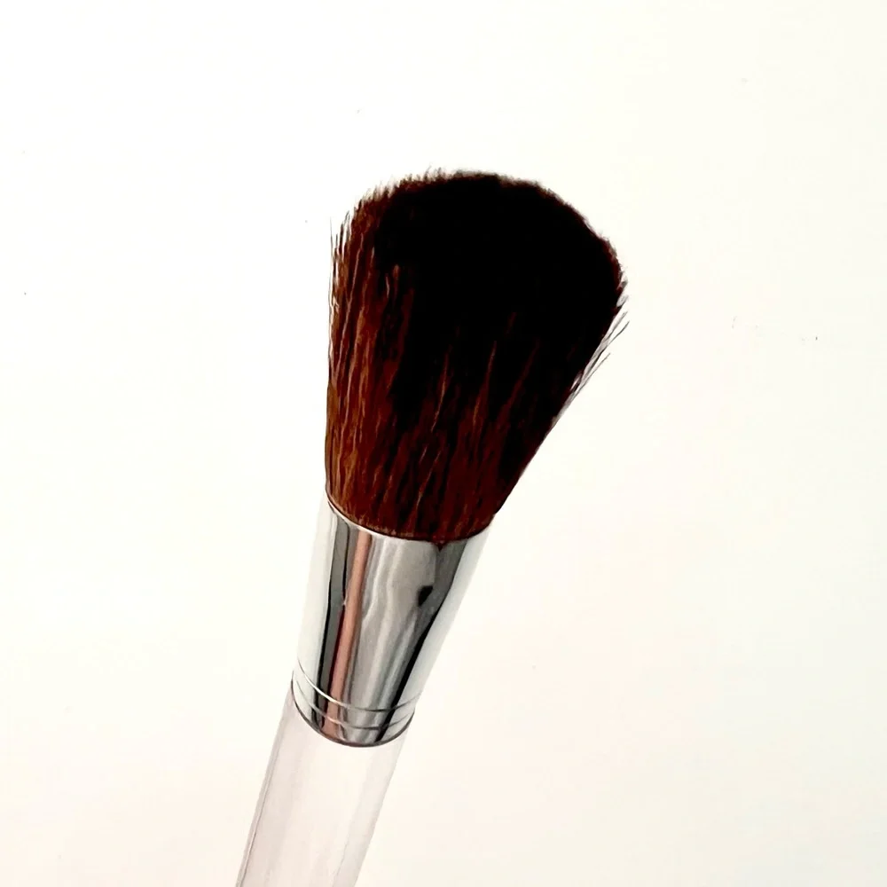 🆕 No Tag. Clinique Blush Brush. Seasonal Collection. No tag/box